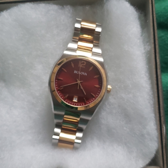 bulova woman's watch - Picture 1 of 4